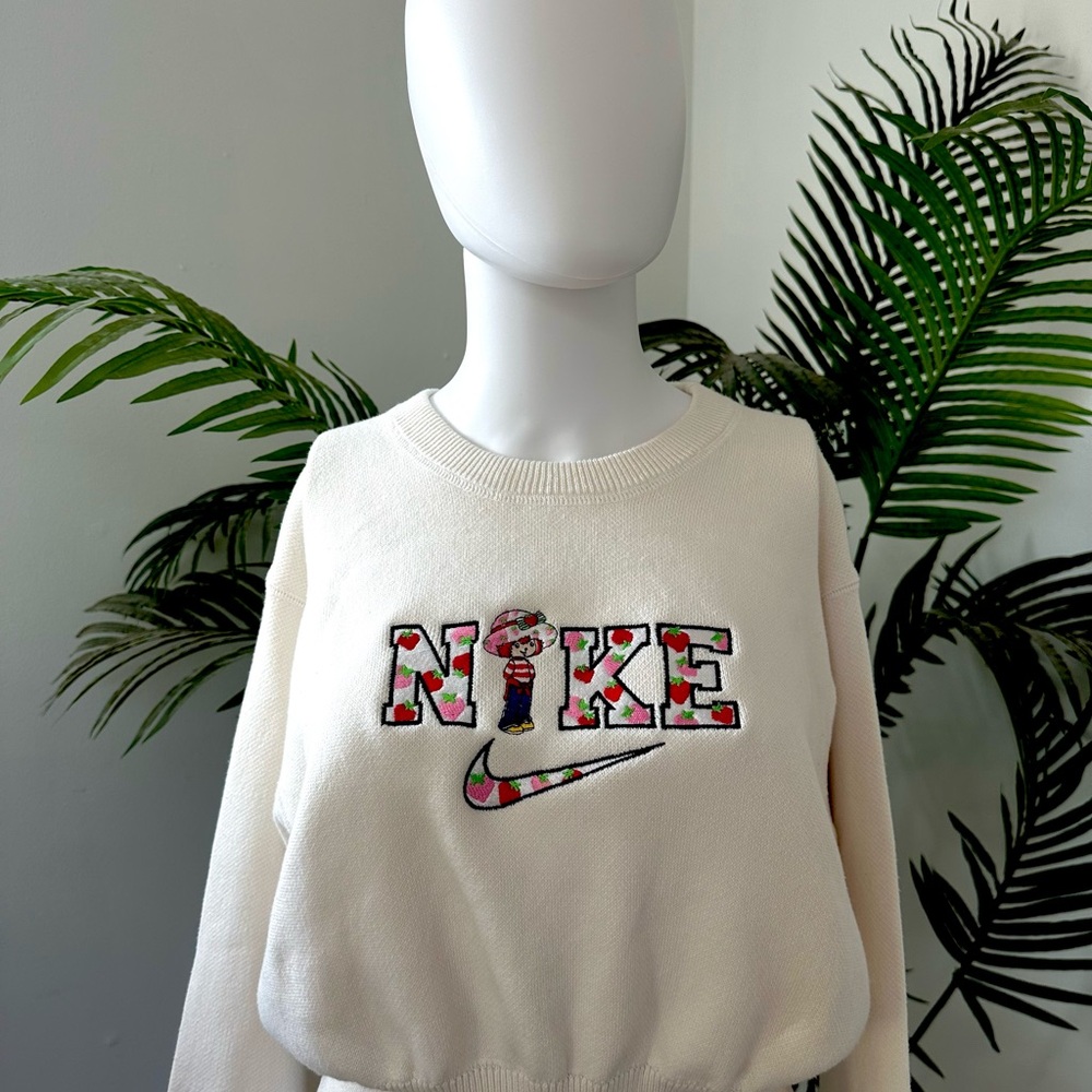 Strawberry shortcake Nike Women's Cream Sweatshirt aerie top